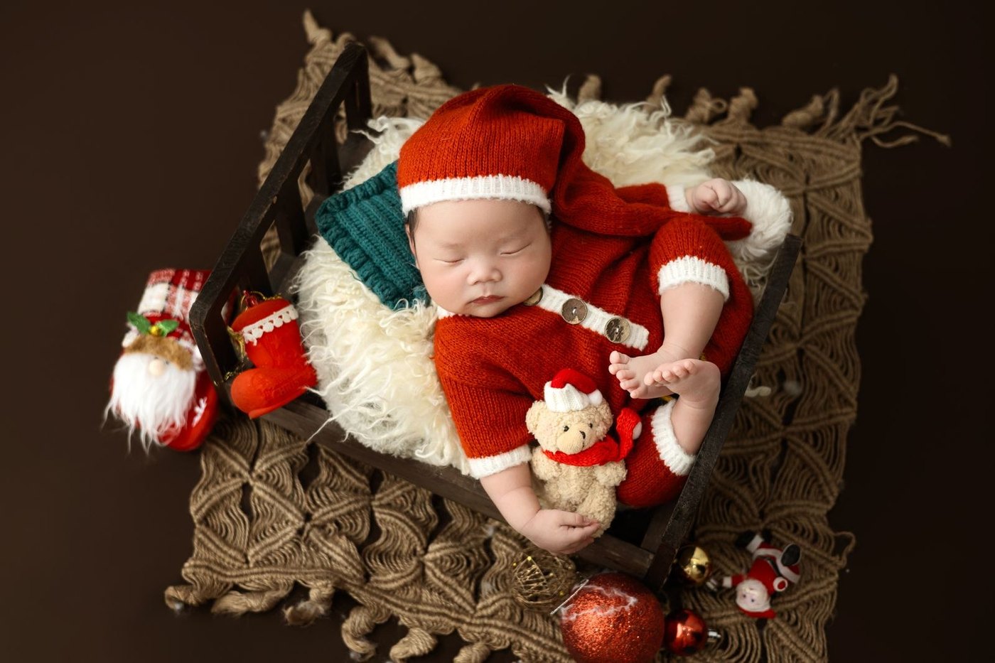 Top 10 Christmas Gifts for Newborns