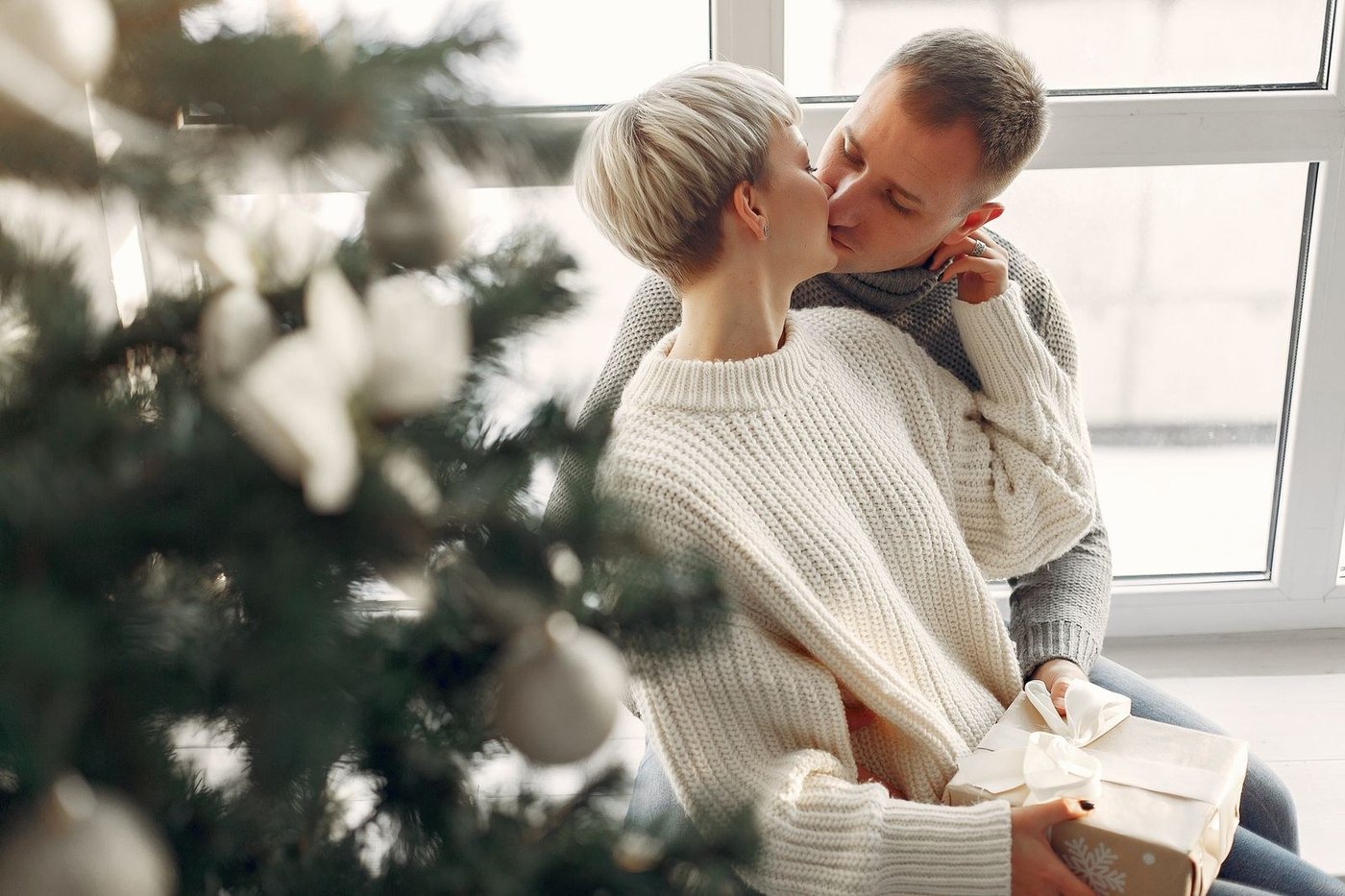 Top 10 Christmas Gifts for Newlyweds