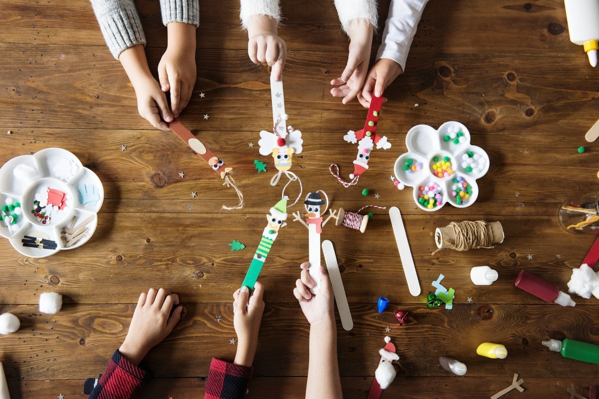 Christmas Activities for Kids, By Age and Honest Energy Level — key points card